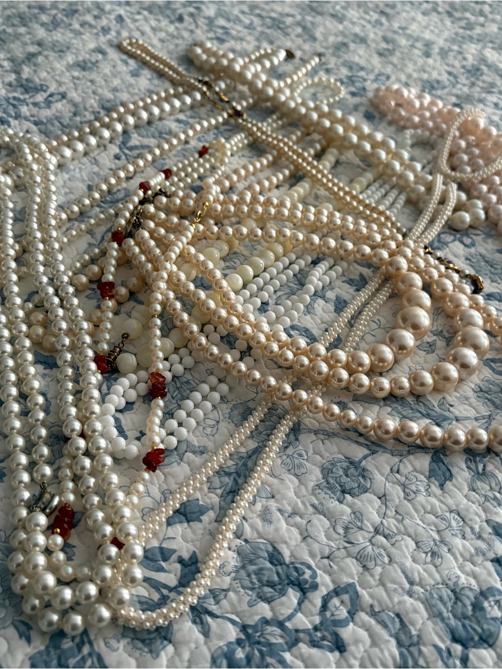 Bundle White Pearl Necklaces